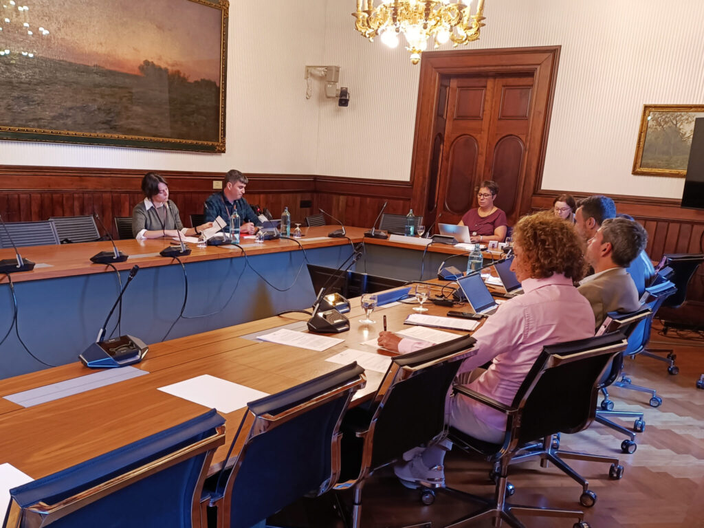 La compareixença per la proposta de llei de creació del Centre d’Empresa i Drets Humans.